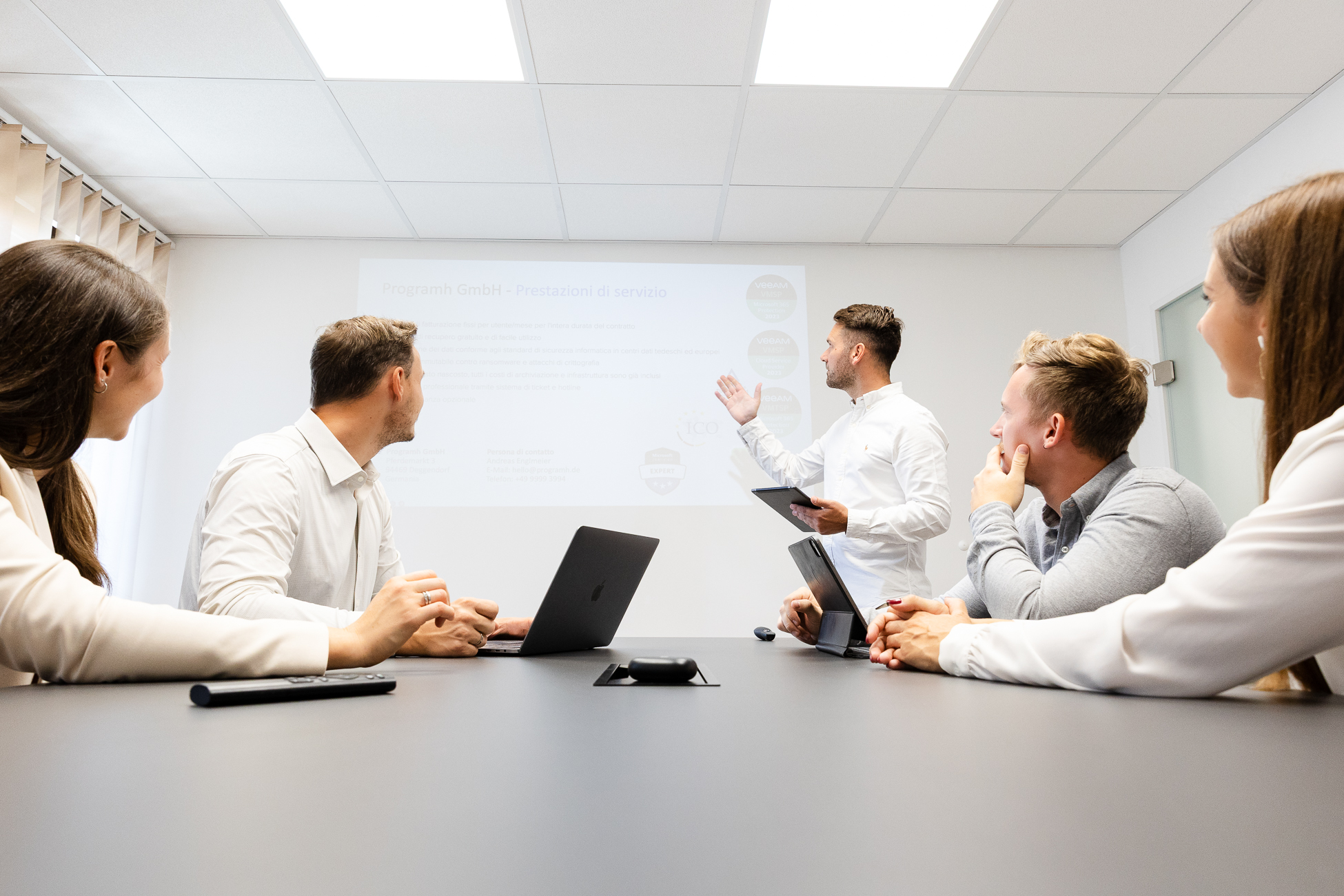 Schulungen für Unternehmen und öffentliche Einrichtungen